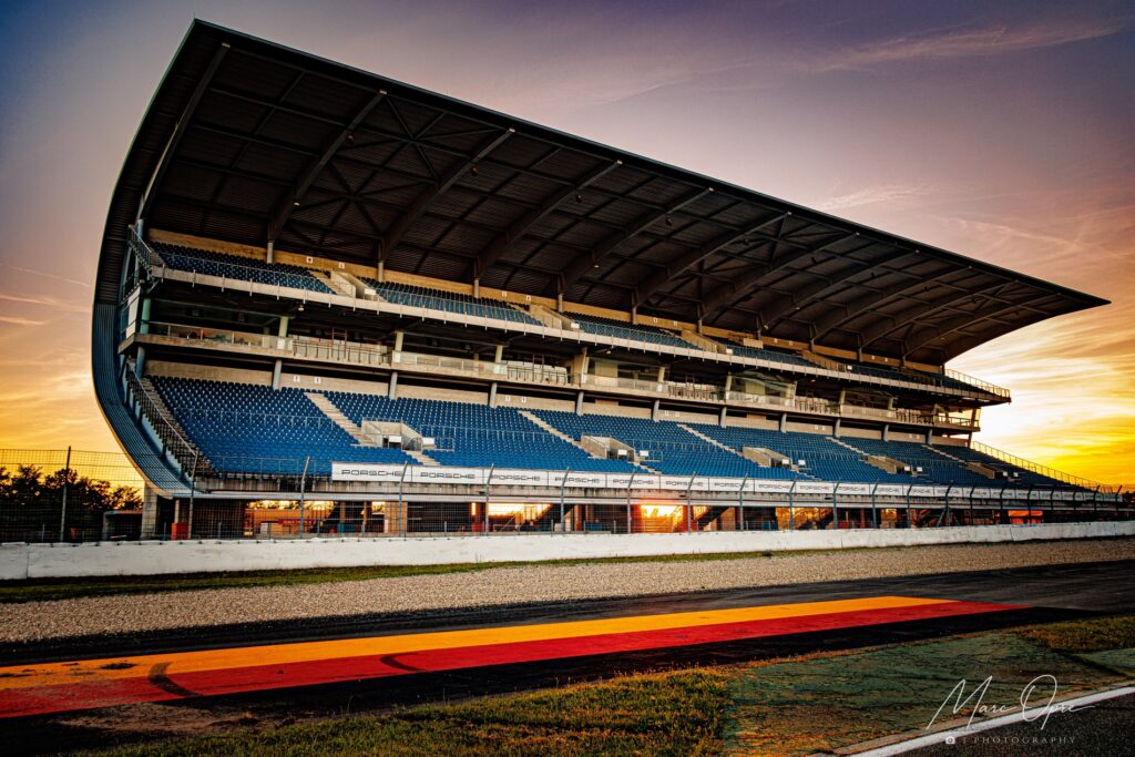 Mercedes Tribüne in Hockenheim