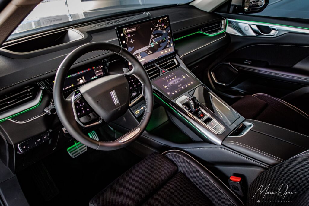 Cockpit GWM Wey 05